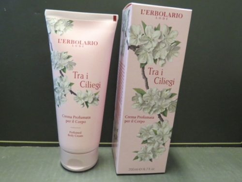 Crema profumata per il corpo tra i ciliegi L'Erbolario