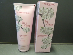 Crema profumata per il corpo tra i ciliegi L'Erbolario