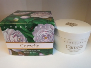 Crema profumata per il corpo camelia