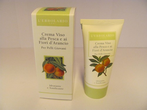 Crema viso alla pesca e ai fiori di arancio